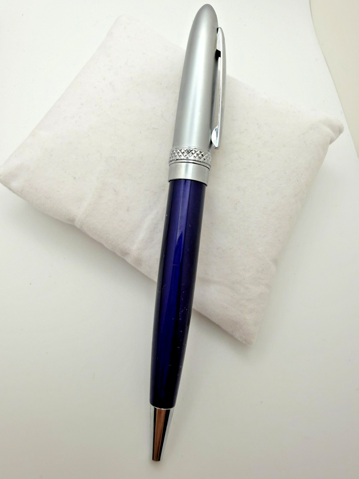 Unbranded Metal Blue and Silver Pen lightweight plastic body (New Replaced Ink)