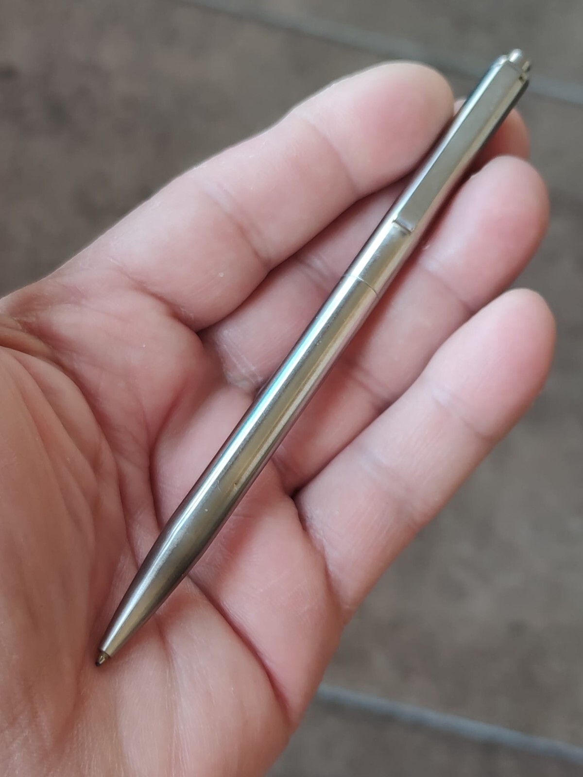 🔴Excellently made ballpoint pen – full of metal – brand unknown to me -Germany?