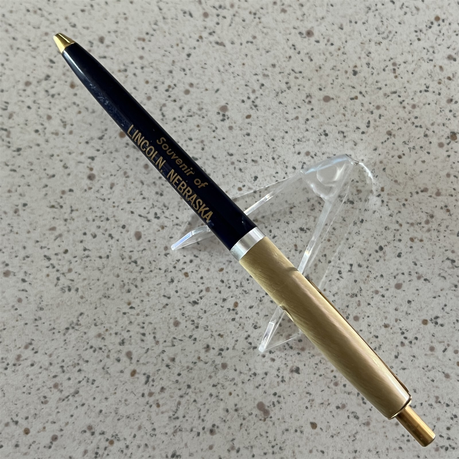 Souvenir Of Lincoln Nebraska Home Of The Cornhuskers Vintage Ballpoint Pen 20115