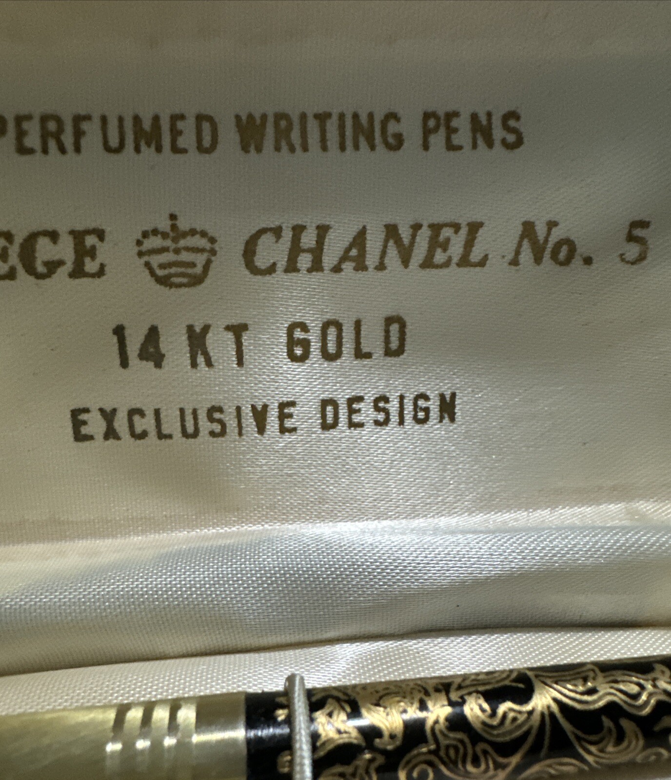 Arpege Chanel No 5. 14 kt Gold Set Pair of Ballpoint Pens (Ink Dried)