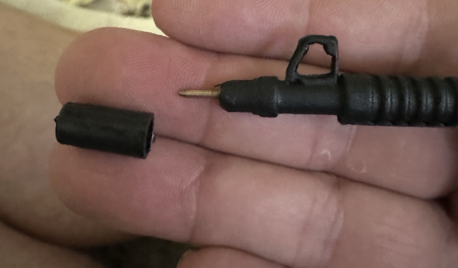 Jar 5 Taiwanese Undated Kids Submachine Gun Ballpoint Pen W-removable Cap