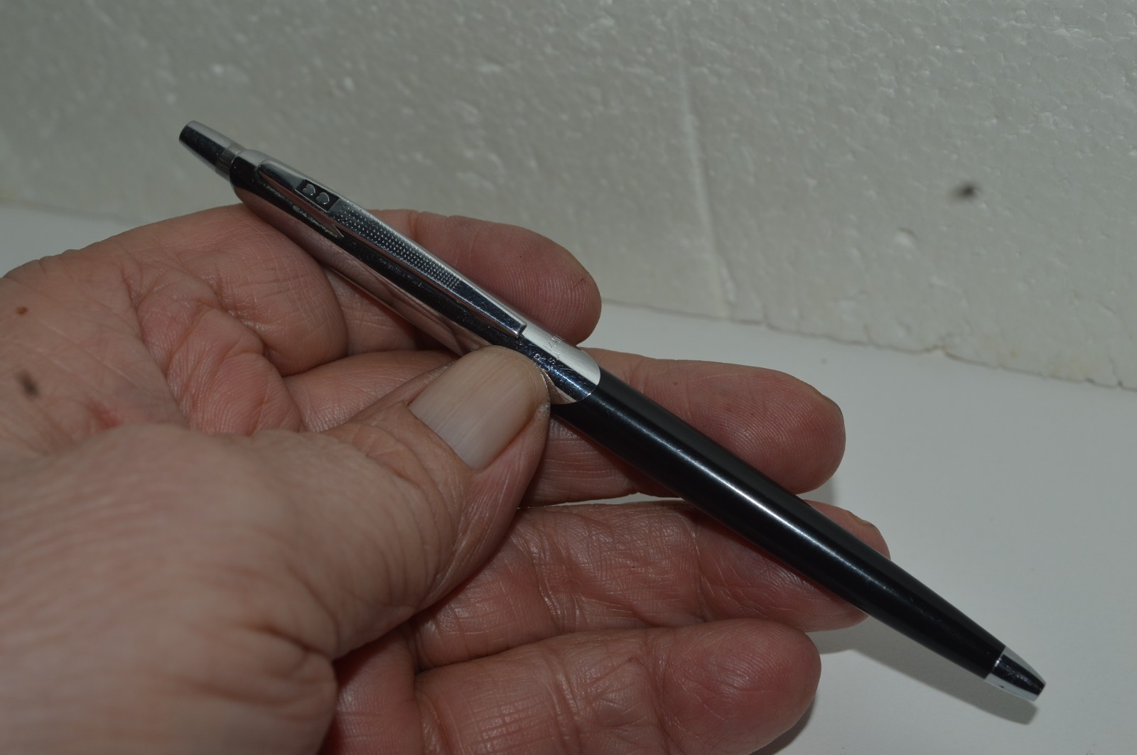 PAPER MATE Capri Mark III Ballpoint Pen Black Barrel Circa 1950’s Made In USA