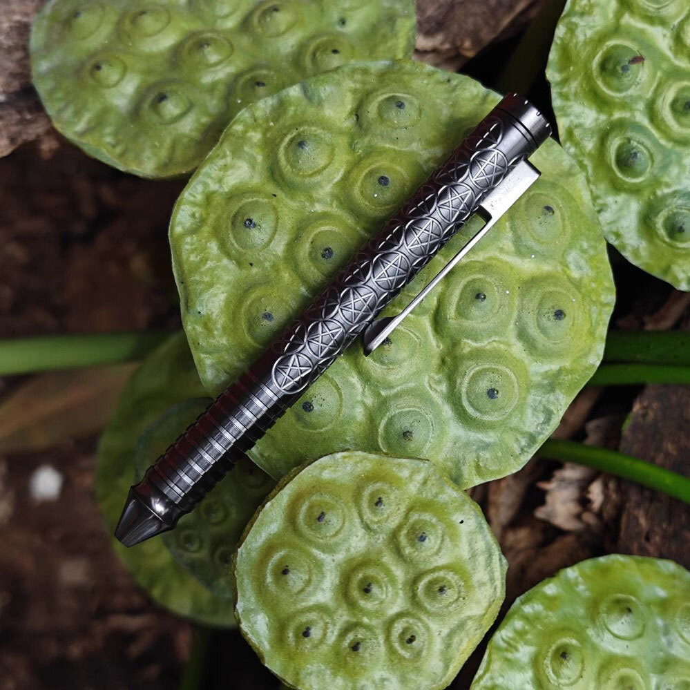 EDC Titanium Spinner Pocket Ball Pen Business Signature Pen StudentS Stationery