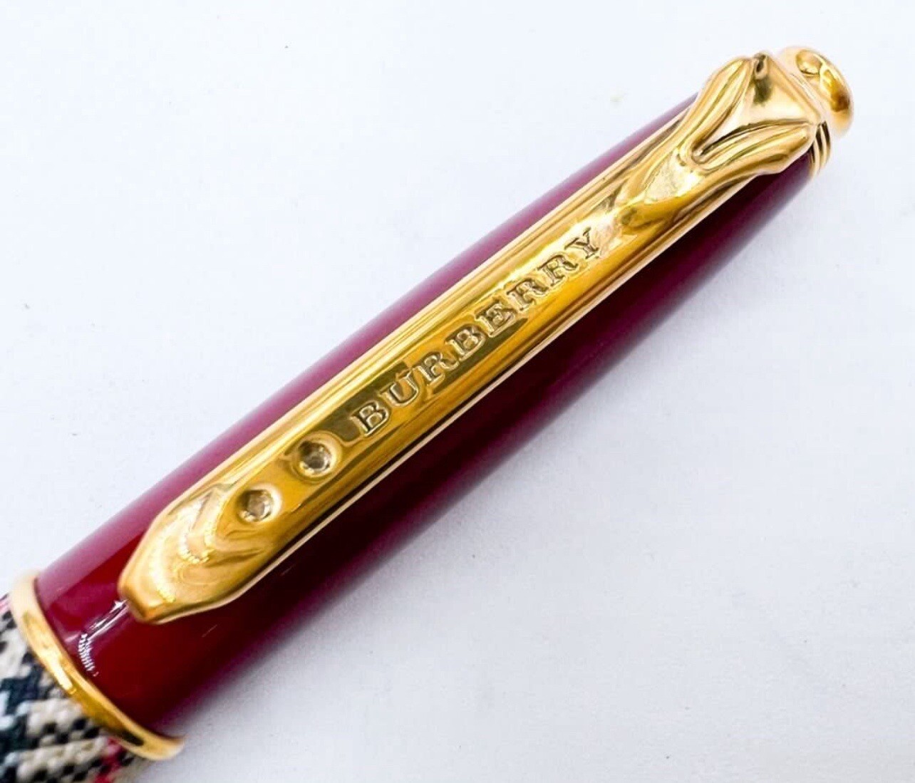 Burberry ballpoint pen Gold Trim Burgundy Red Metal pentel Japan made
