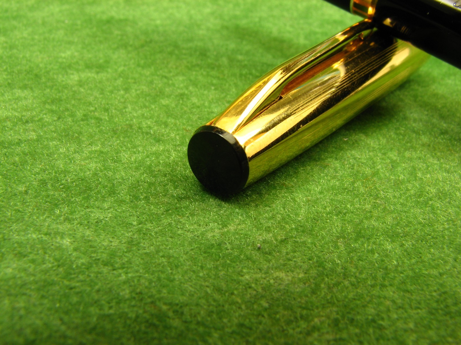 Vintage SOYUZ Fountain Pen 14K Gold Nib USSR 1970s NOS