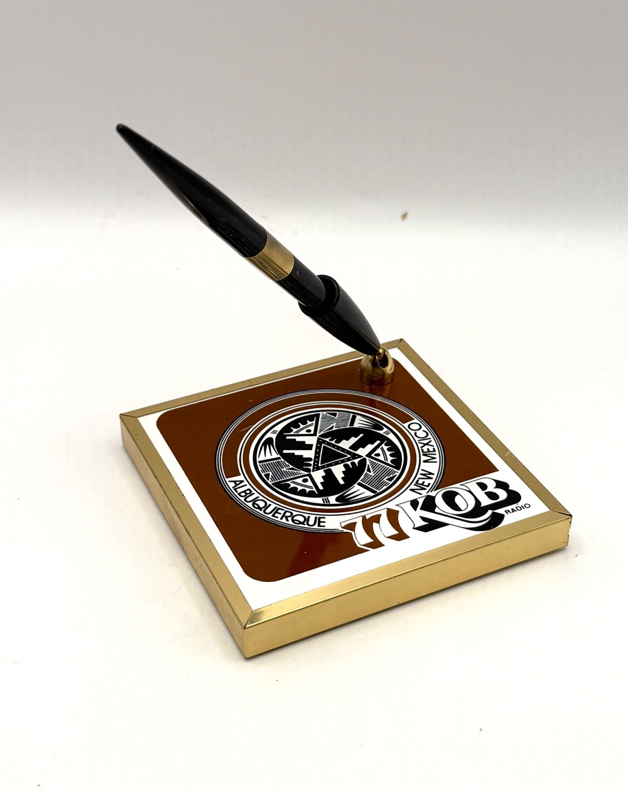 Vintage Desk Pen with Base, 77 KOB Radio Albuquerque New Mexico, Tile
