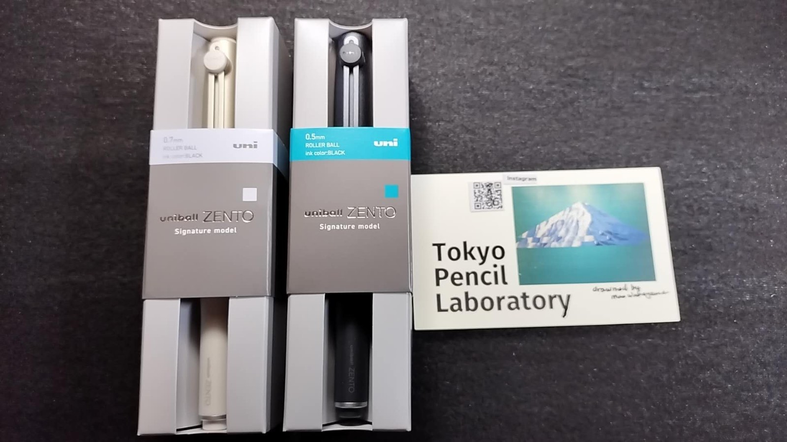 【DDP】Uniball Zento Signature 0.5mm Metallic Black & 0.7mm Champagne Gold Set