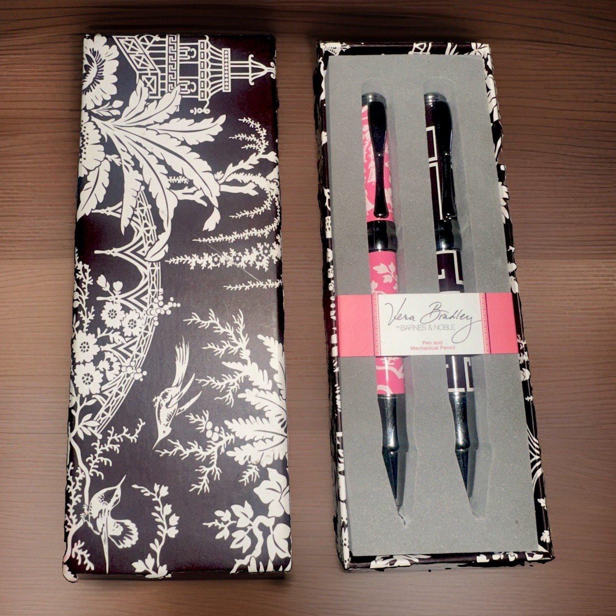 Vera Bradley Designer 2 Ink Pen Set Pink and Black Designs New In Box with Tags