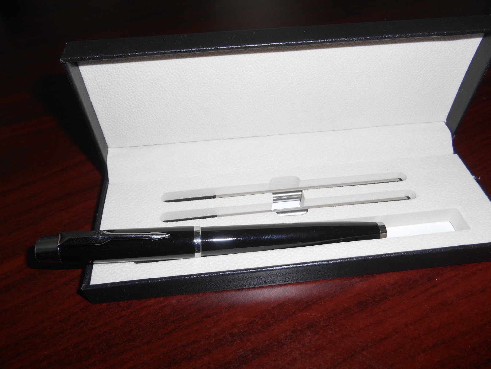 Luxury Ball Point Pen With 2 Refills Best Gift For Professional Execs