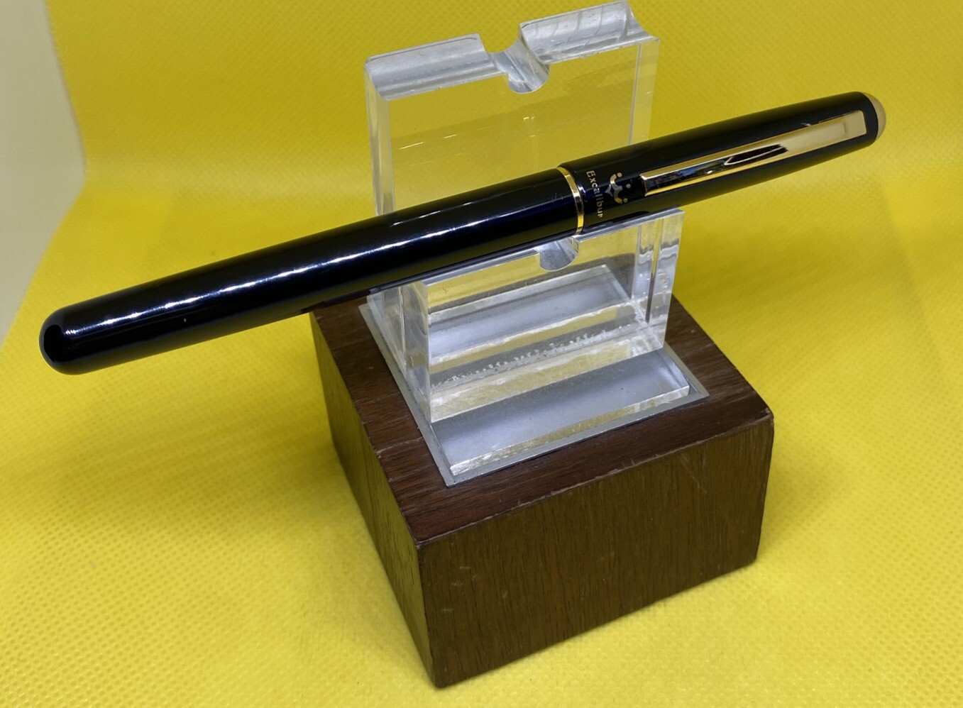 Pentel Excalibur Rx 15 Gloss Black/ Gold Trim Ballpoint Pen ( Japan)
