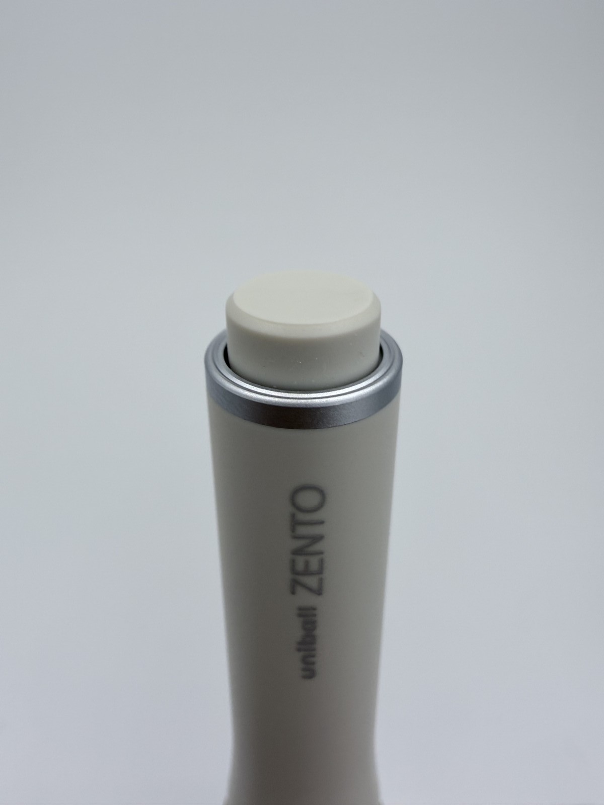 Mitsubishi Uni-ball ZENTO Signature 0.7mm Ballpoint Pen Champagne Gold Japan NEW