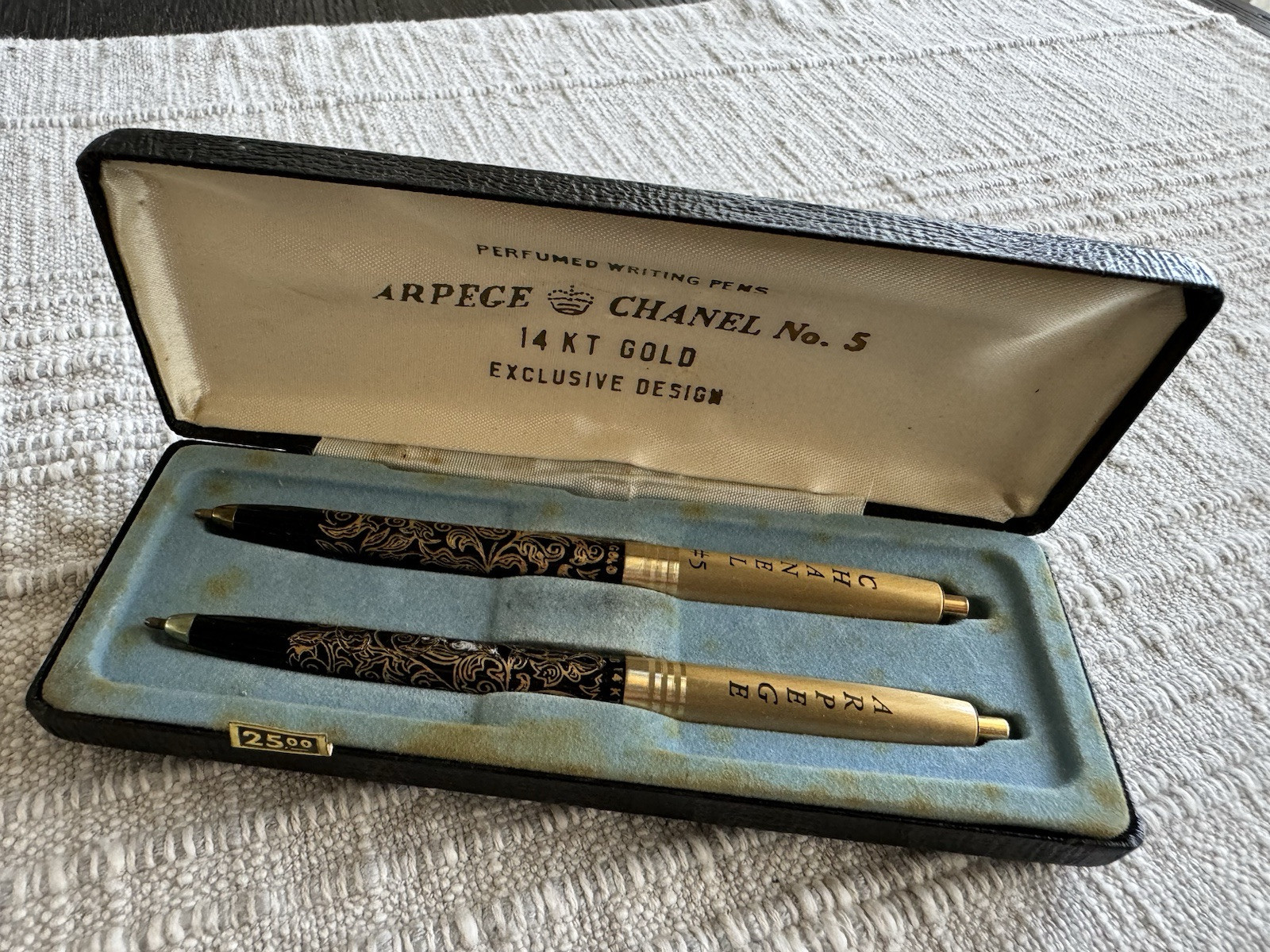 Vintage Arpege Channel No.5 14k Gold Filigree Perfumed Writing Pens w/Hard Case