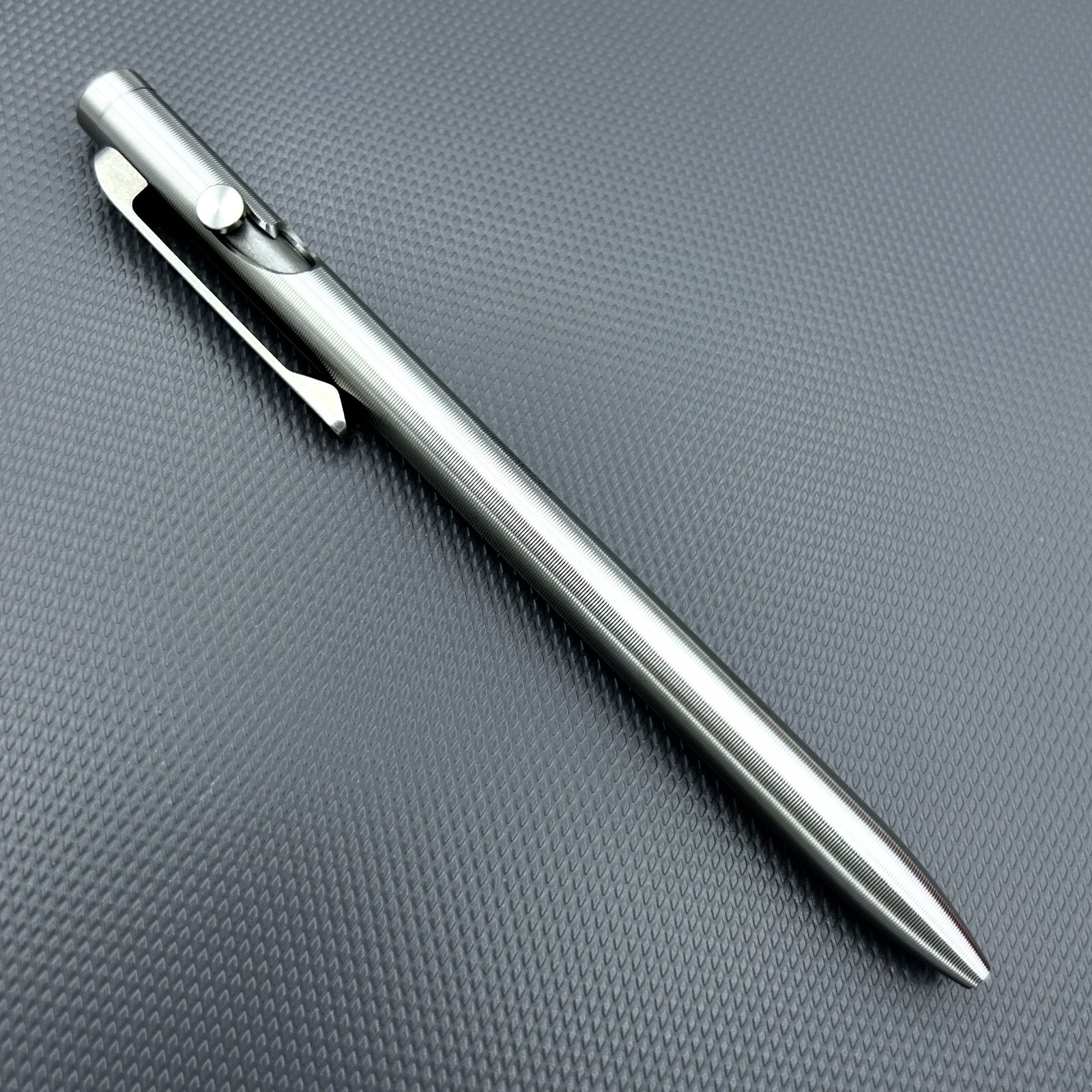 Tactile Turn – Titanium Slim Bolt Action Standard Size Pen G2 Pilot [5.6″]