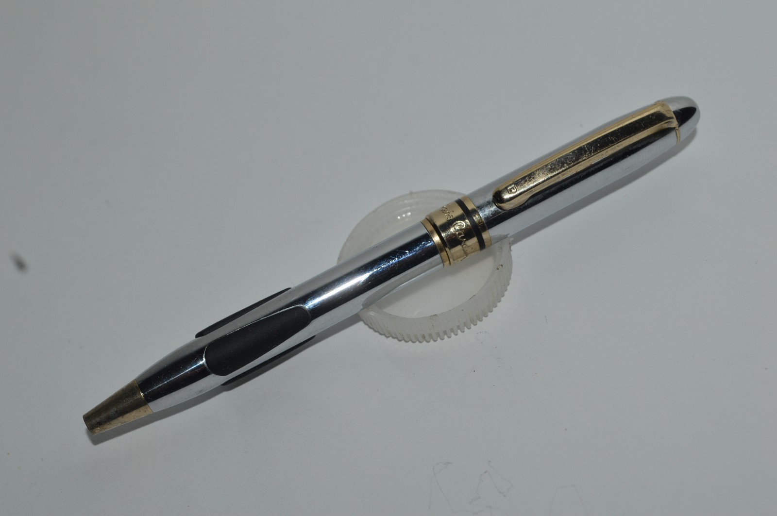 Pierre Cardin Small Ballpoint Pen 4.25 Inch Long Twist Action Metal Rubber Grip