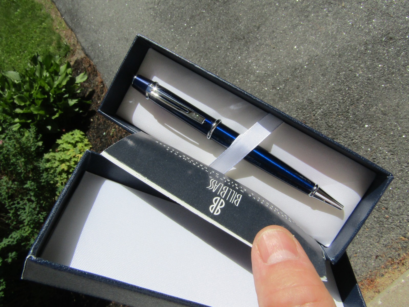 Bill Blass Executive BALLPOINT PEN BLUE- CHROME TRIM-Vintage-BRAND NEW-Boxed