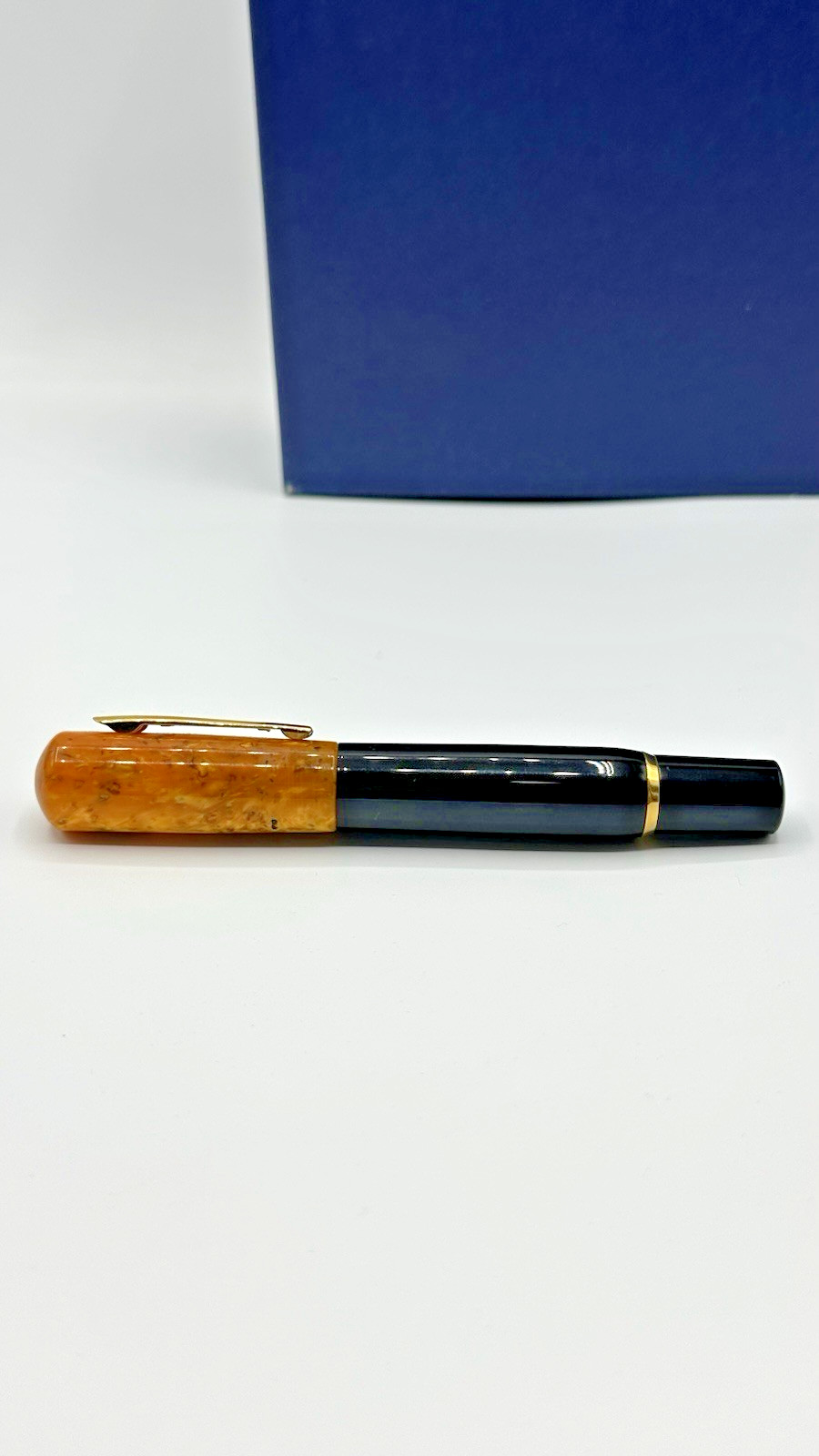 DELTA PLANET COLLECTION BALLPOINT BALLPOINT PEN SPECIAL AND NEW WITHOUT BOX