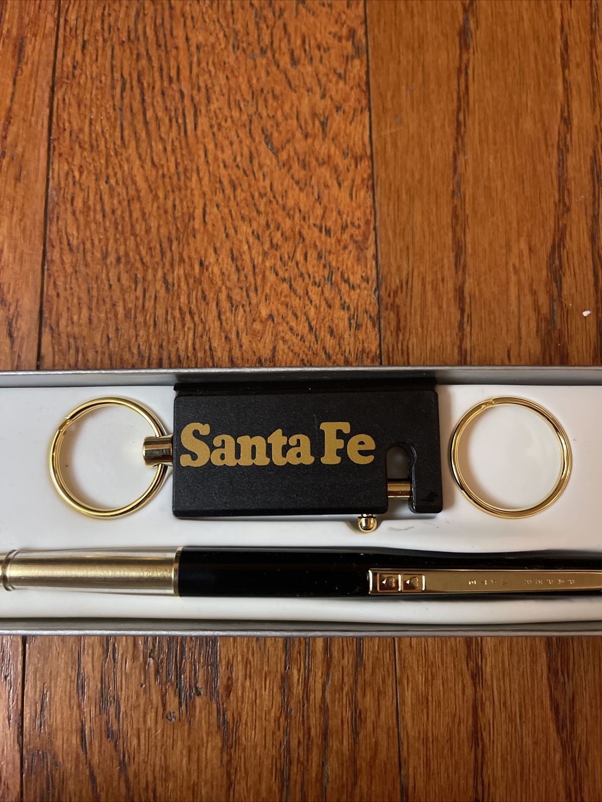 New NOS Vintage Paper Mate Double Heart Santa Fe Railroad Train Pen & Keychain