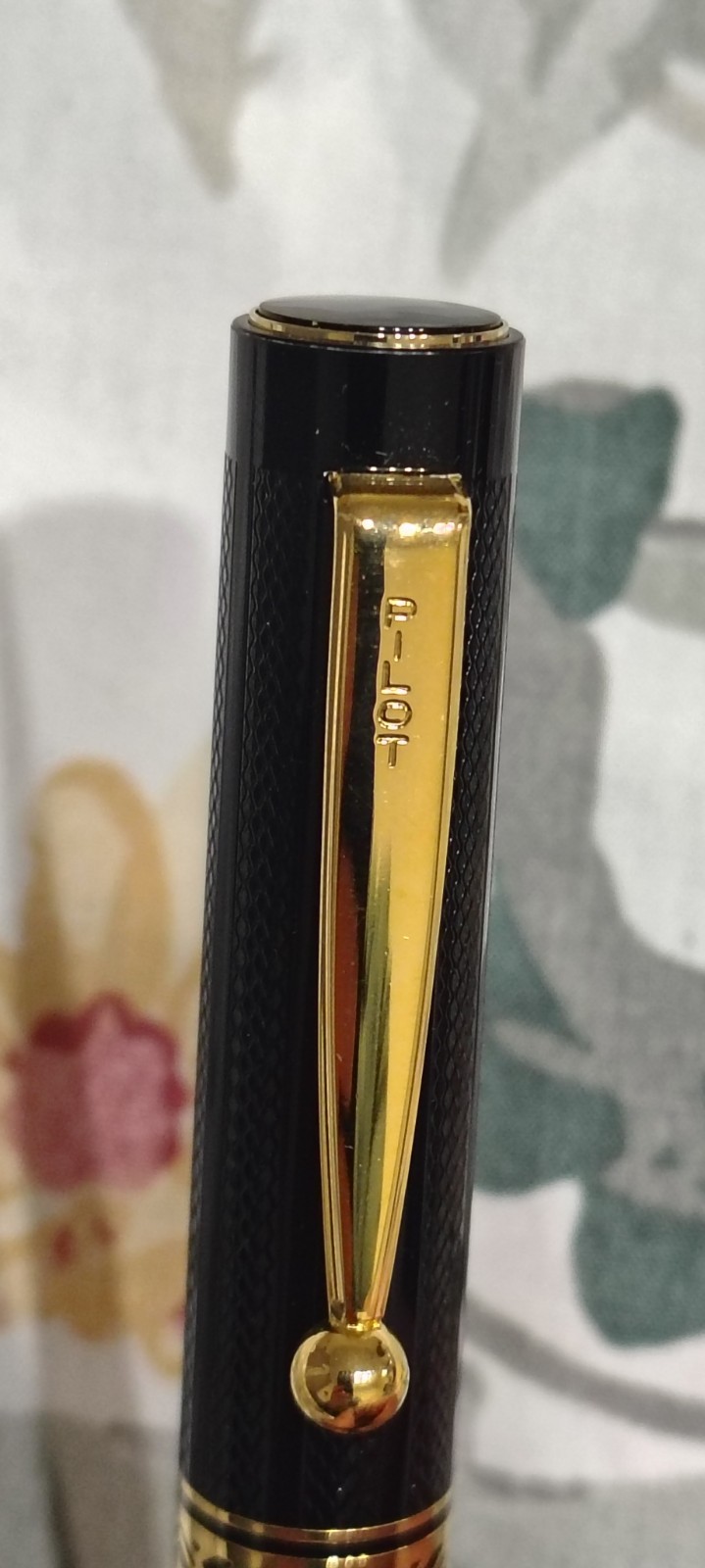 PILOT CUSTOM 72 BLACK PLASTIC BALL POINT PEN NEW/MADE IN JAPAN
