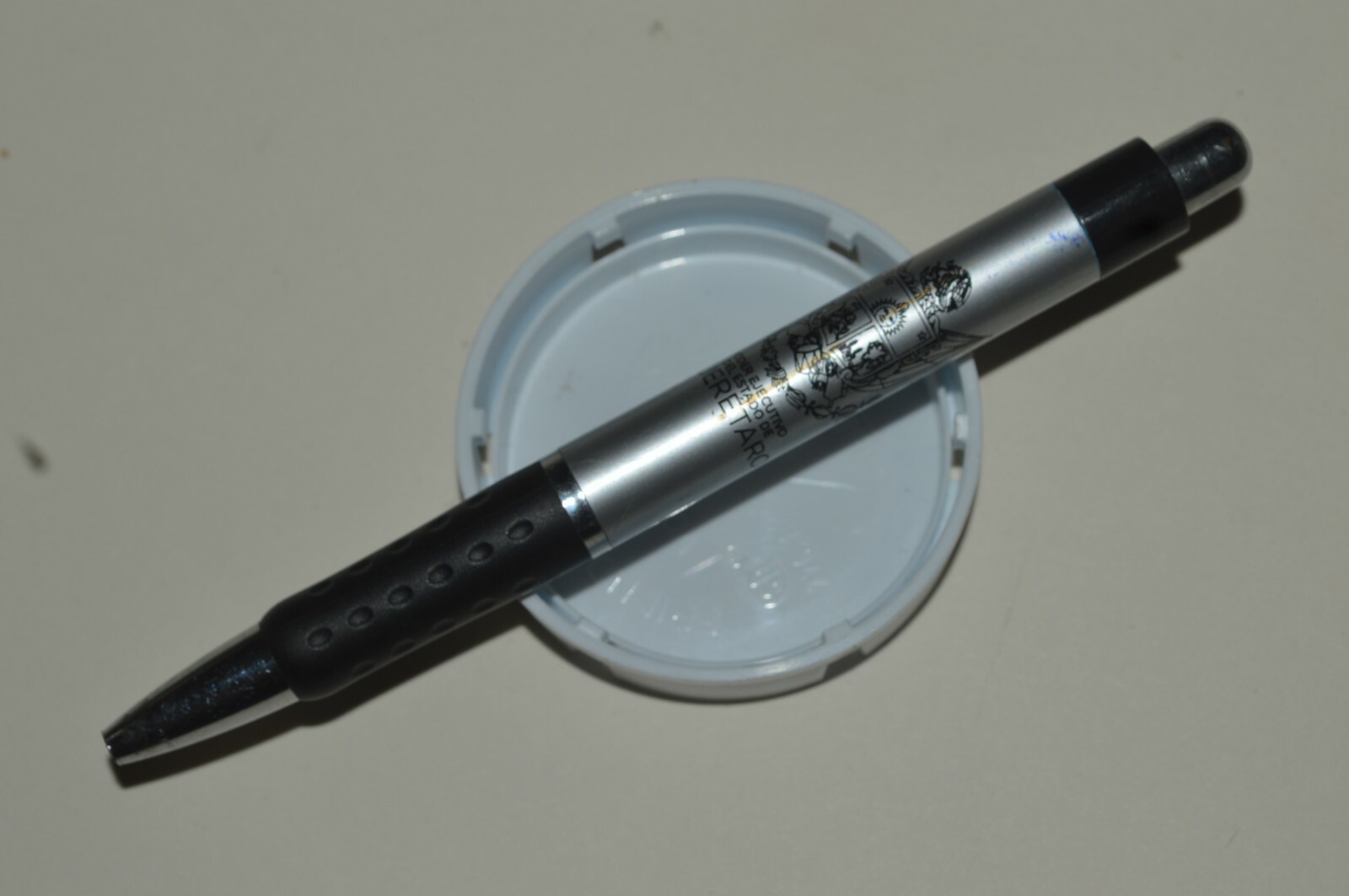 Vintage Estado De Queretaro Mexico Promo Ballpoint Pen Gray Barrel All Plastic