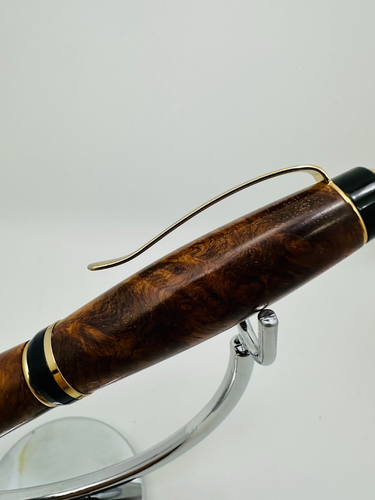Handmade Amboyna Burl Cigar Style Ballpoint Pen – Gold & Black – Gift Box