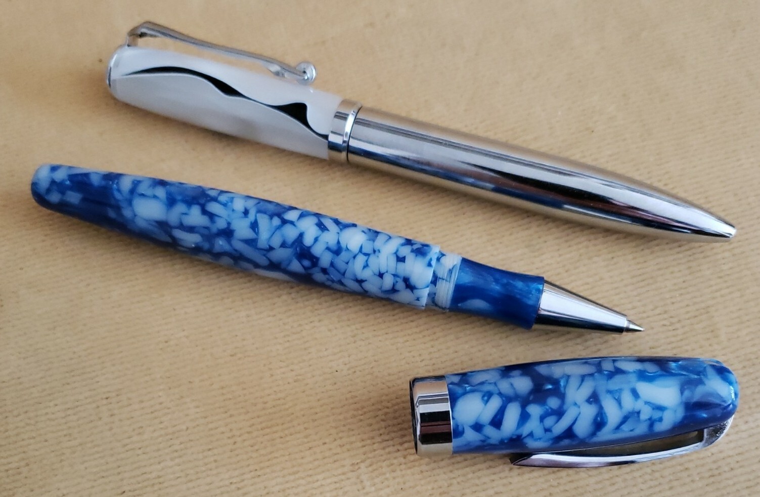 13 Black Green Acrylic Celluloid Steel Attaché Ballpoint Pens Blue LACHIEVA?