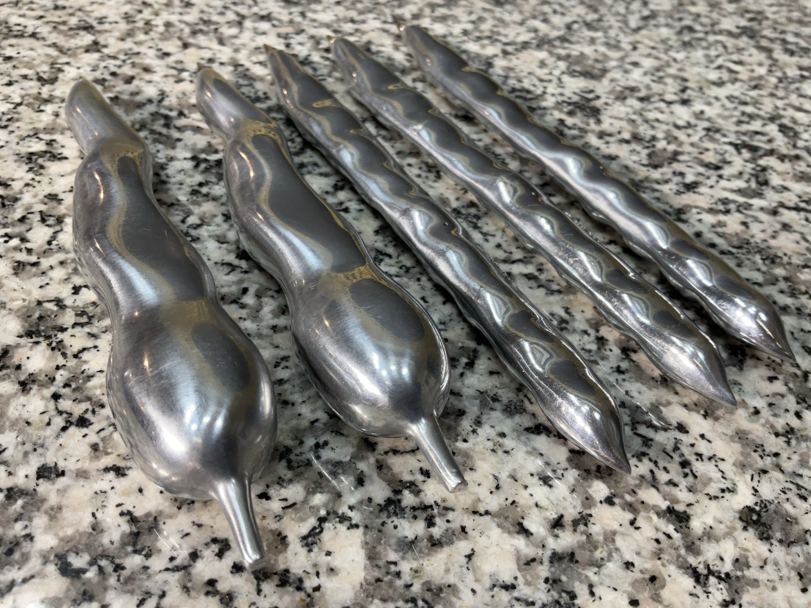 5 Vintage Aluminum Haricot Bean & Pepper Pens Copyrite Adatte Design Italy 1996