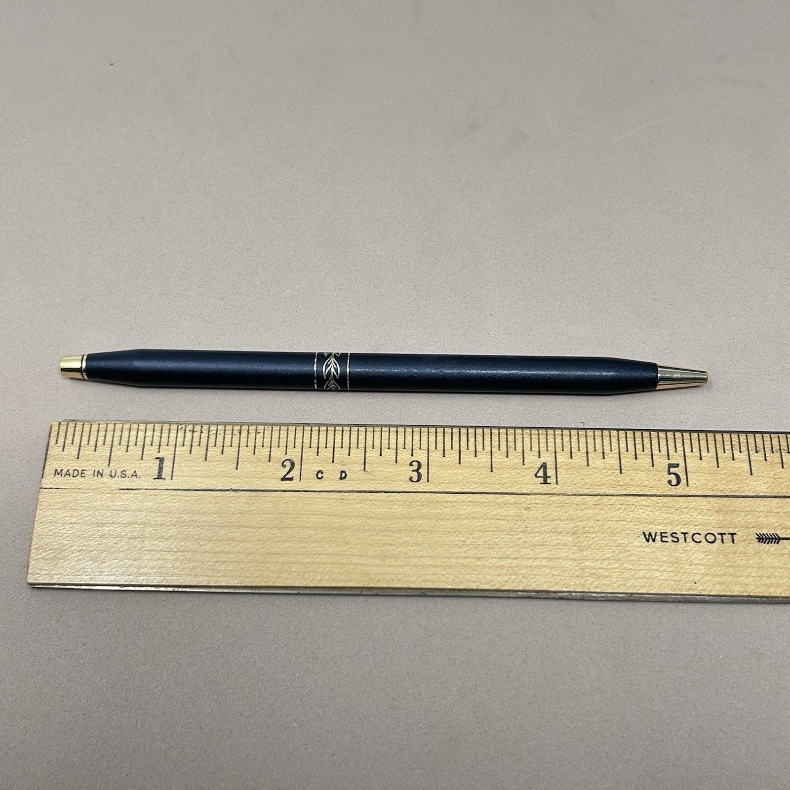 Vintage Cross Classic Century Ballpoint Pen Ladies Matte Black & Gold Trim, USA