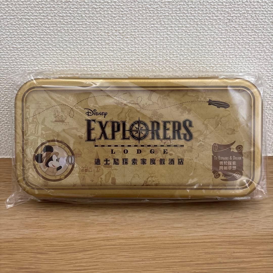 Also in the Hong Kong Disney Hotel amenity pencil case #09faf2
