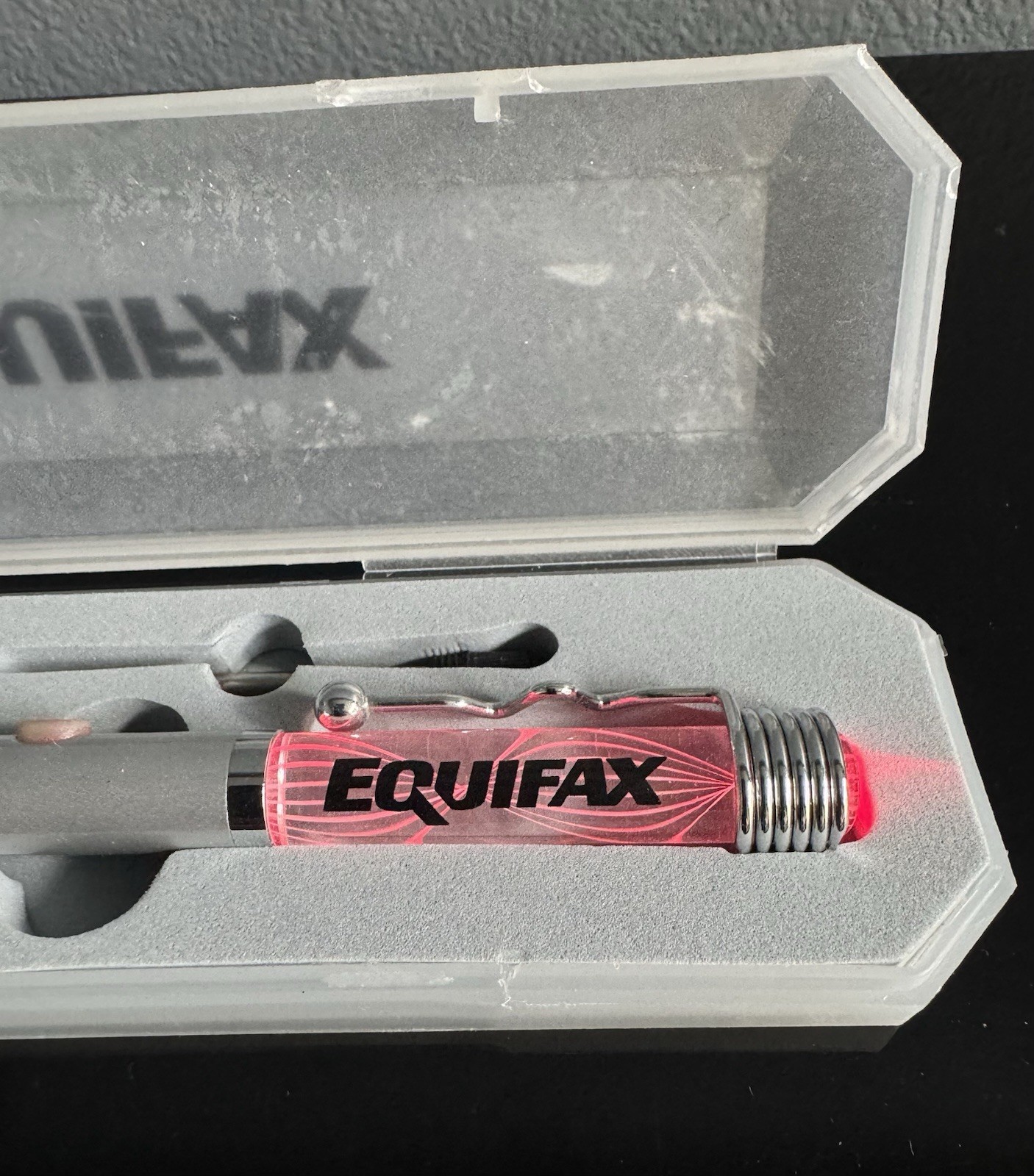 NEW EQUIFAX Branded Multicolor Lighted Pen Set + Batteries & Tool In Clear Case