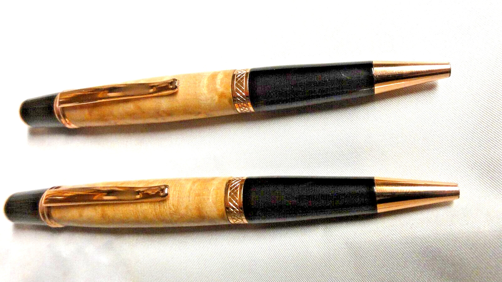 Elegant custom made Burl wood w/copper trim Ballpoint Blue and Black Ink Pen Set