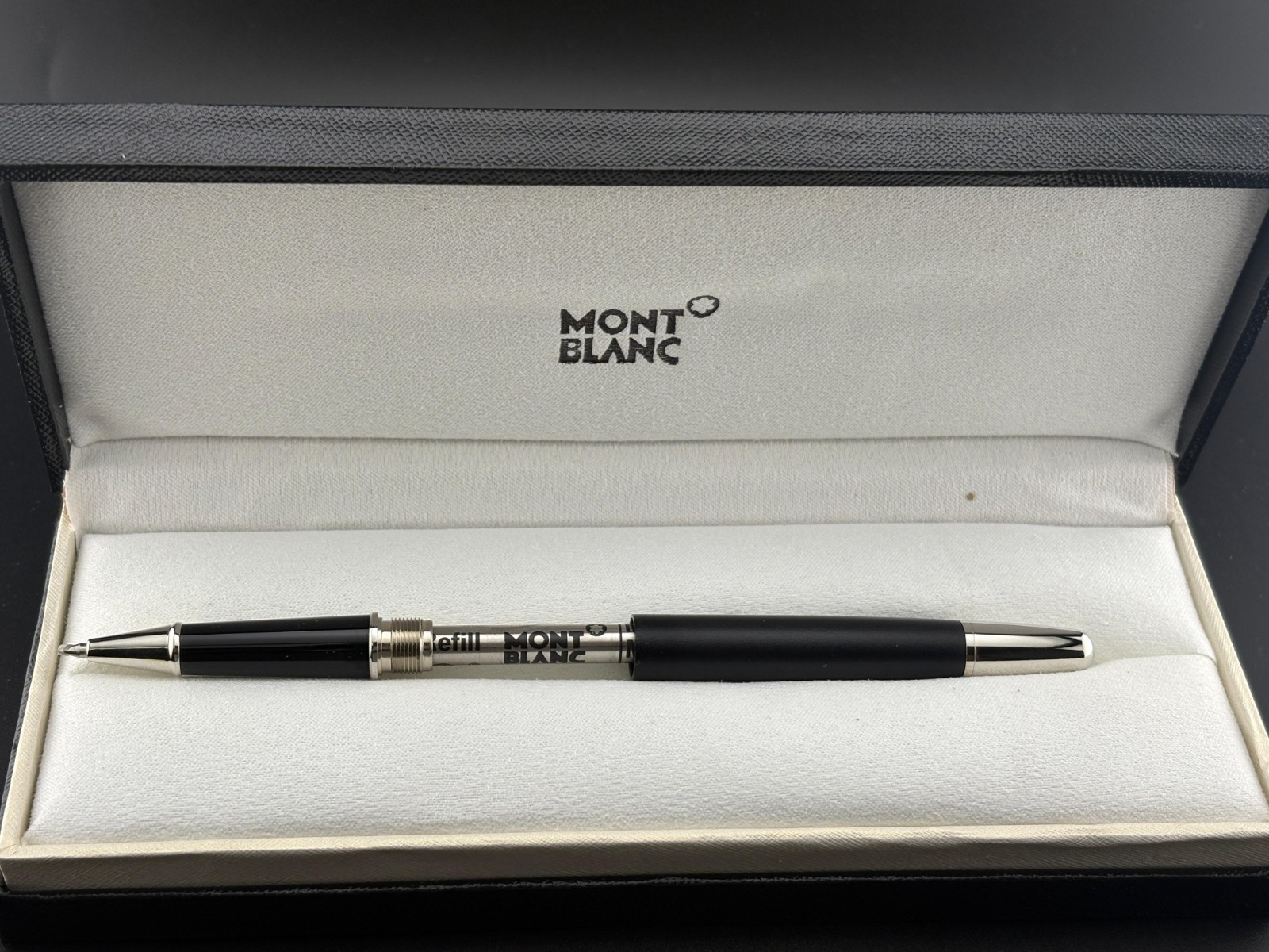 Montblanc Meisterstück Black Rollerball Pen Platinum Trim Gift Box Included