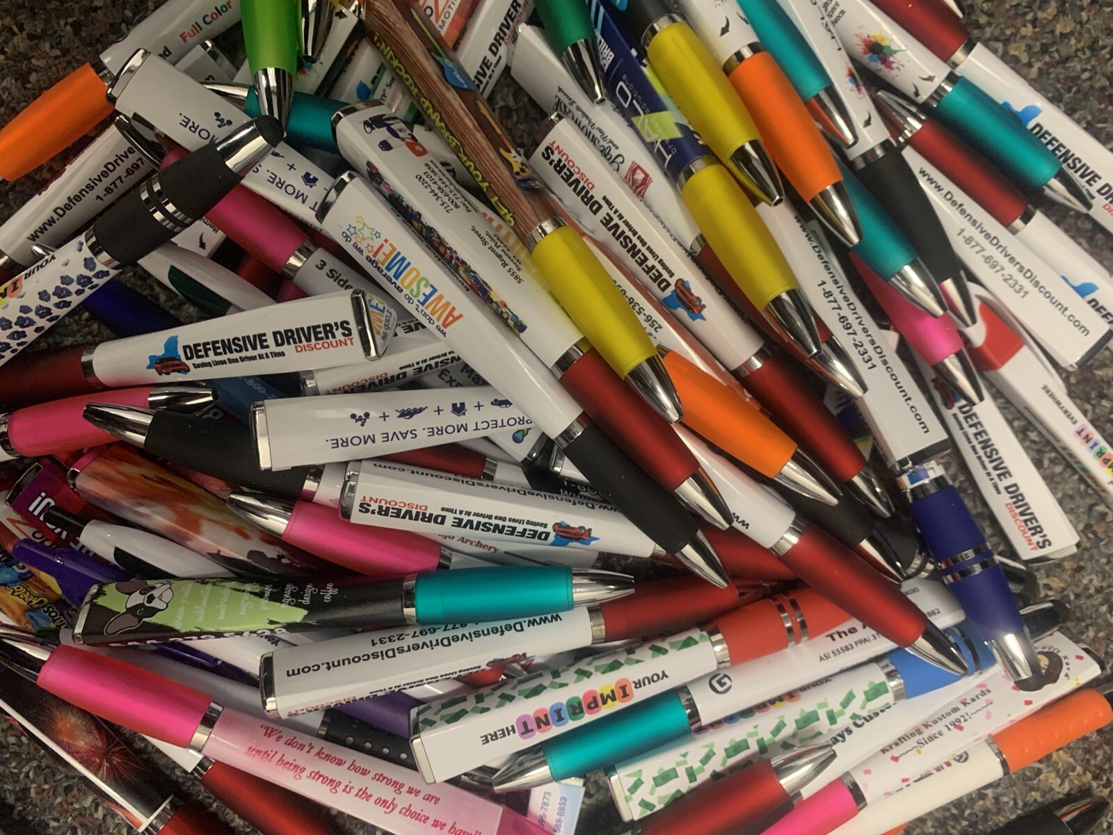 Lot Of 500 Misprinted Random Pens