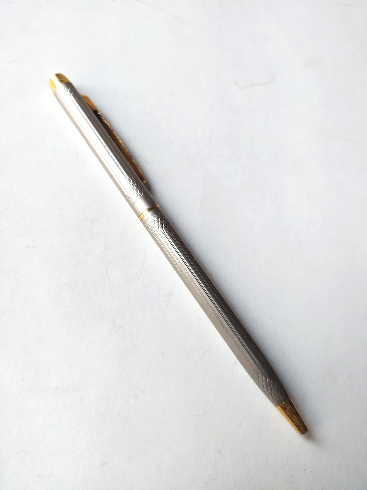 Vintage Ronson ballpoint Pen / Needs ink replacement