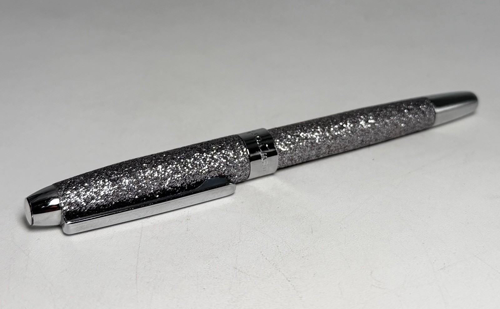 Kate Spade Textured Silver Glitter Ballpoint Pen Black Ink Removable Cap