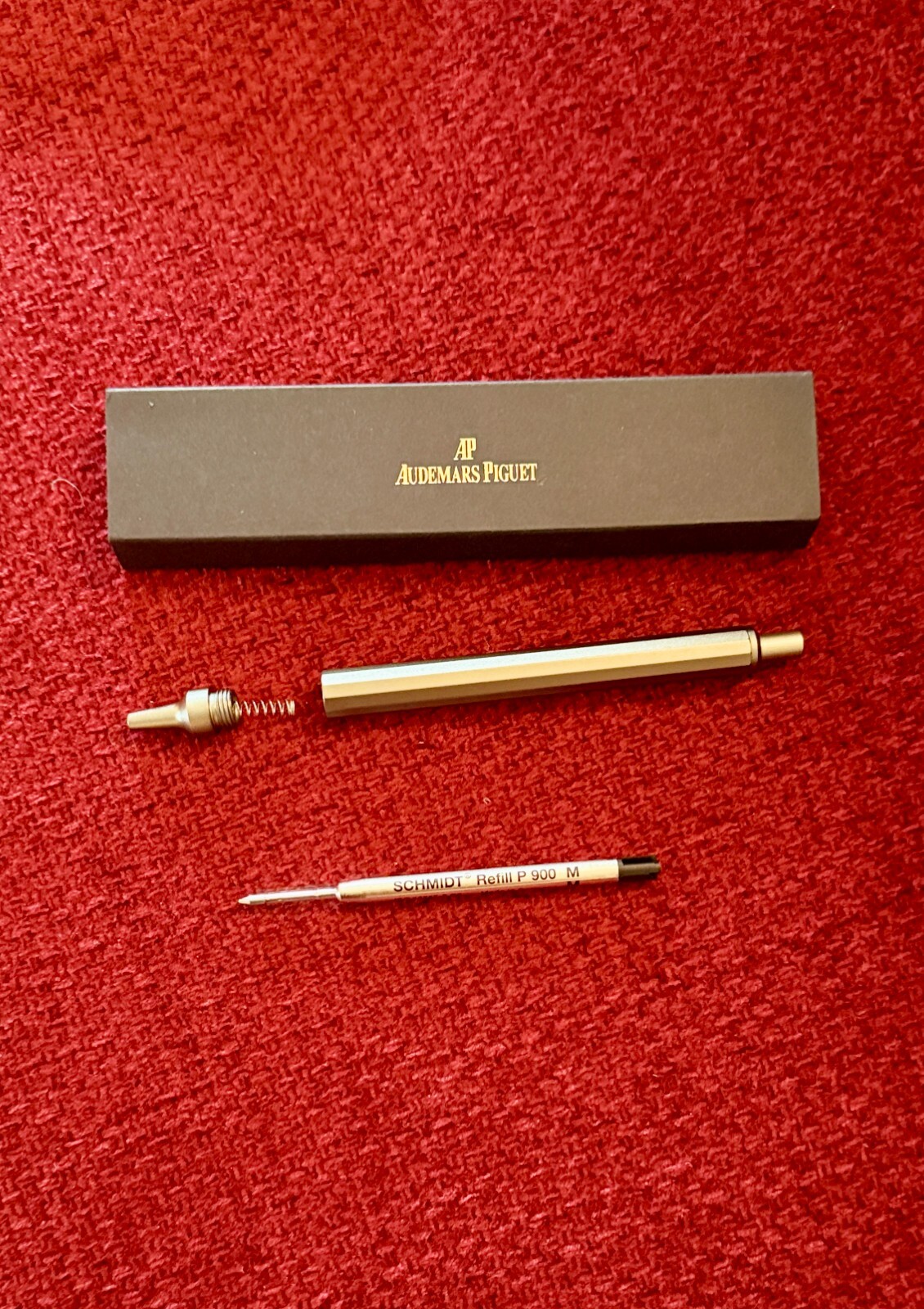 Audemars Piguet VIP Gift Royal Oak Ballpoint Pen Olive – Refillable, New in Box