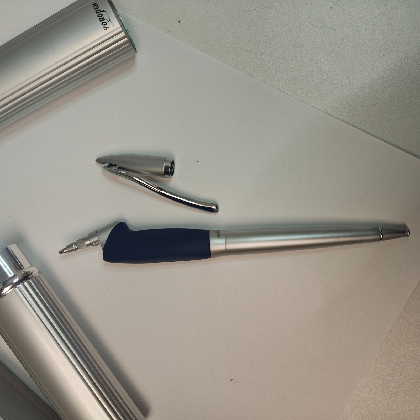 Yoropen Ergonomic Z-Series Ballpoint Pen Silver Blue Left Hand Friendly With Box