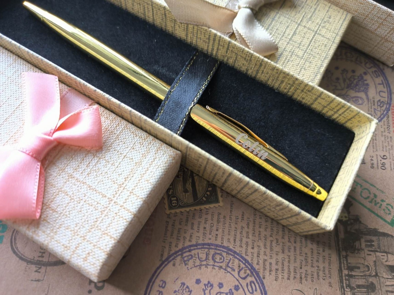 Luxury Metallic Engraved Pens – Timeless Elegance