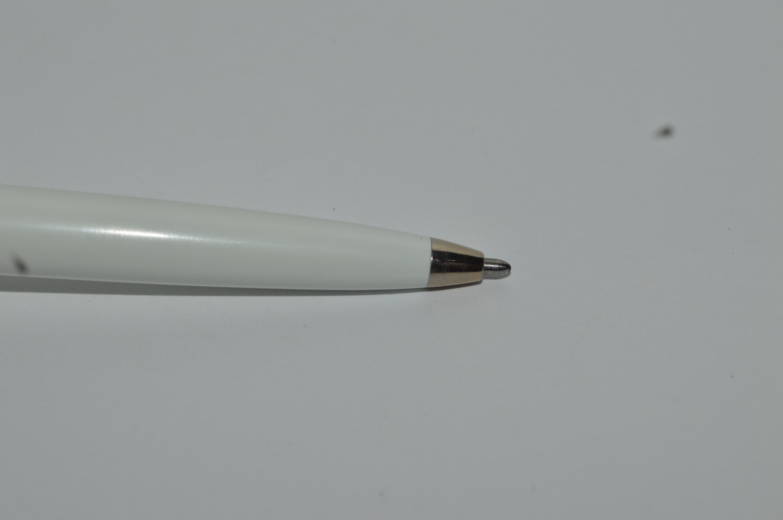 PAPER MATE Profile #2 Regular Grip Ballpoint Pen White Barrel Mexico Made 1990’s