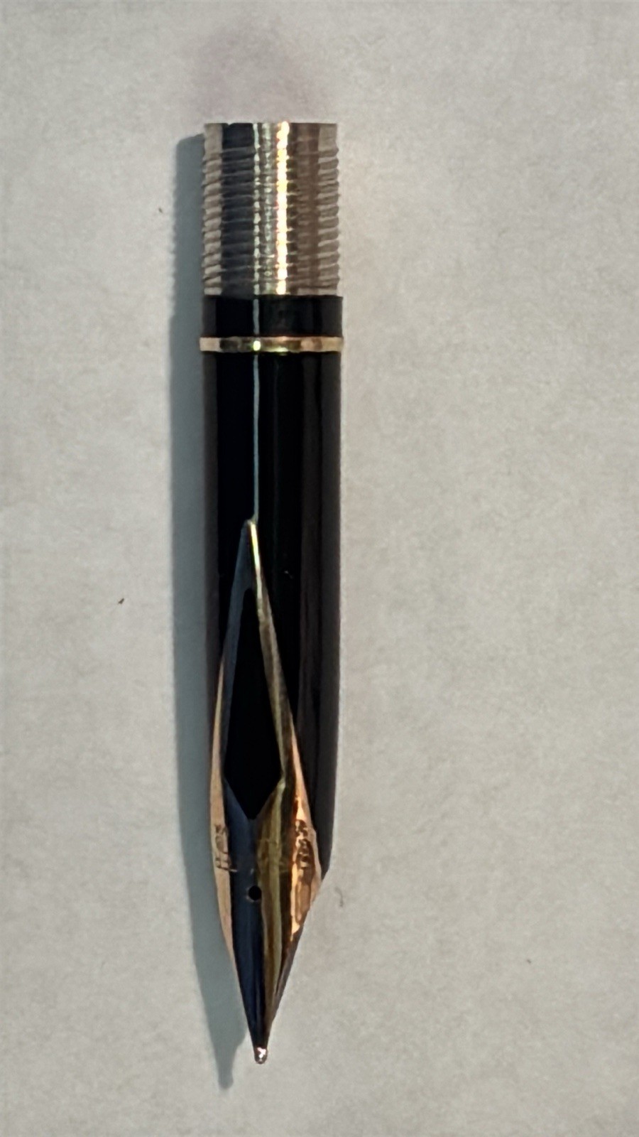 Vintage SHEAFFER TARGA 1005 Imperial Brass Fluted 14K Gold F Nib Fountain Pen