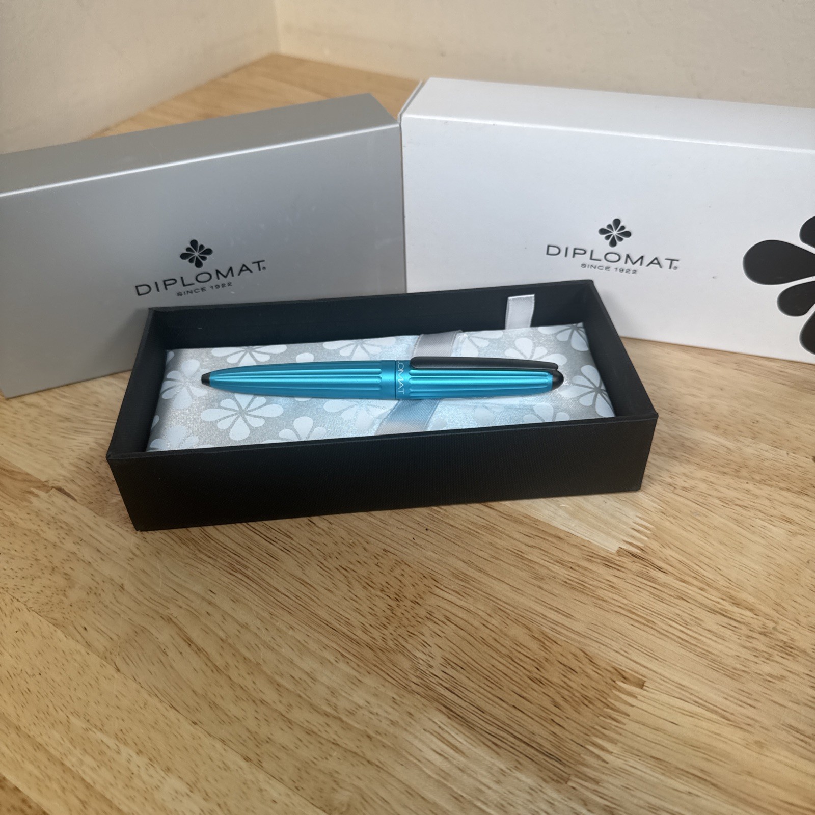 Diplomat Aero Midnight Turquoise Ballpoint Pen Made in Germany NEW! Twist