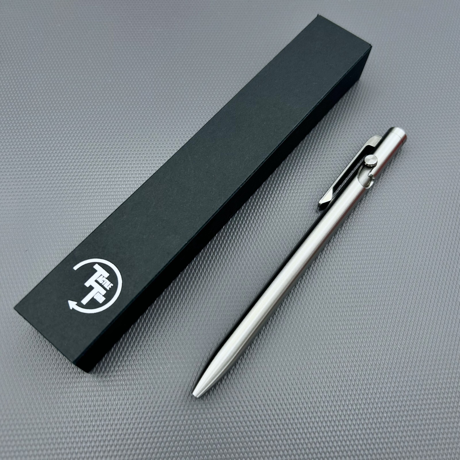 Tactile Turn – Titanium Slim Bolt Action Standard Size Pen G2 Pilot [5.6″]