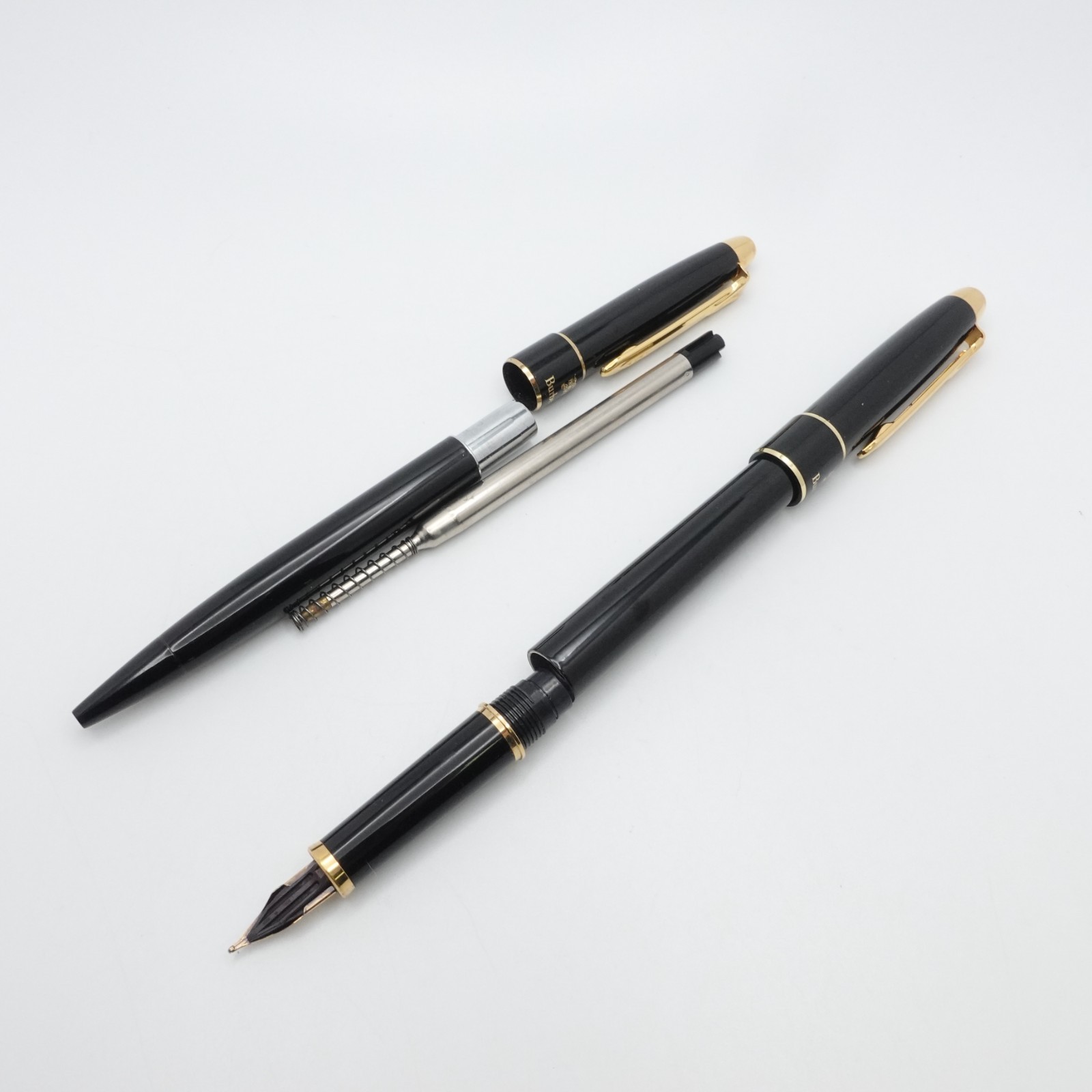 Burberry Black Gold Trim Ballpoint and Calligraphy M Nip Pen Set with Case