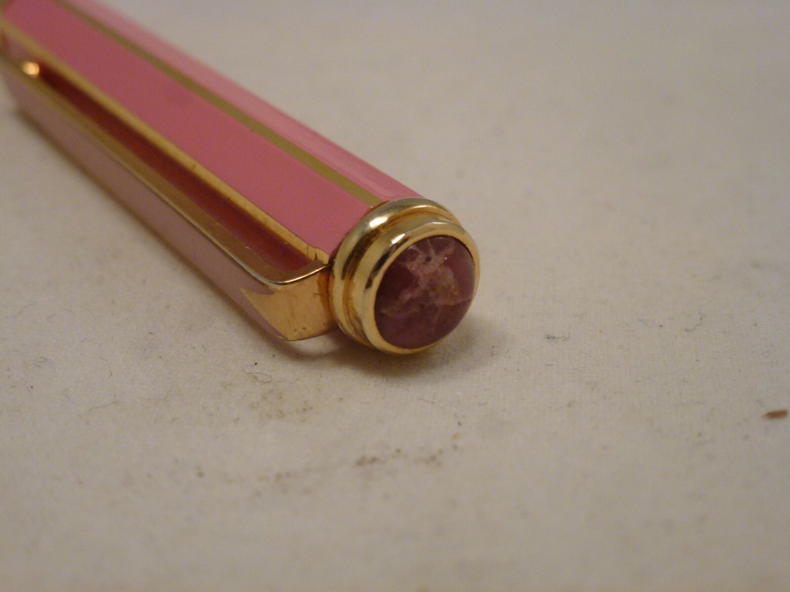 PINK PEN ENAMEL BRASS goldtone ? Gorgeous works ! RUBY STONE