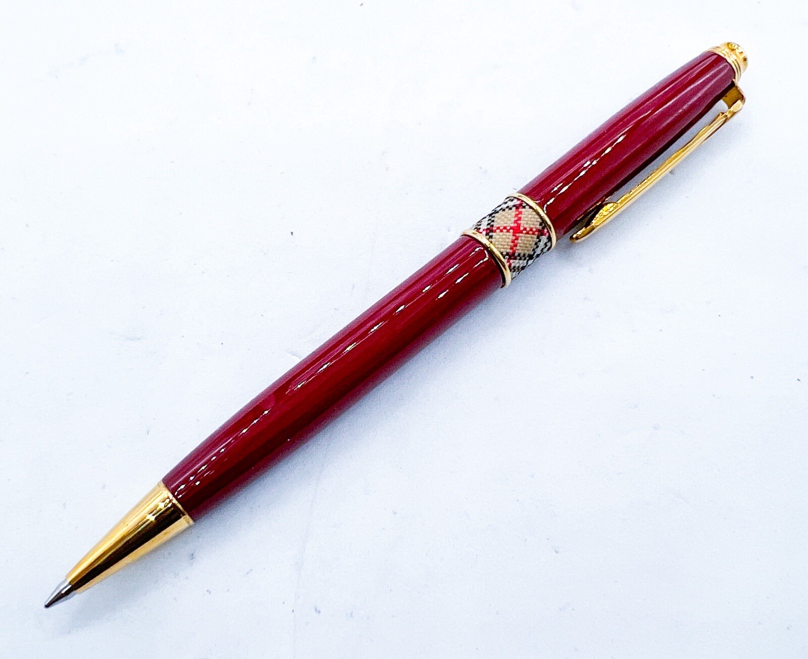 Burberry ballpoint pen Gold Trim Burgundy Red Metal pentel Japan made
