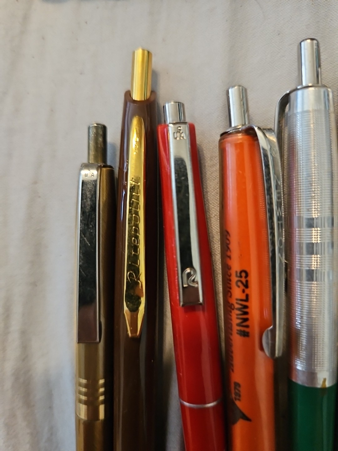 Lot of 15 Vintage Advertising Ballpoint Pens Branded Rare+ Bic Clic
