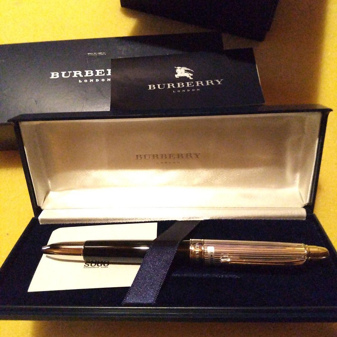 BURBERRY Ballpoint Pen in Black/Gold