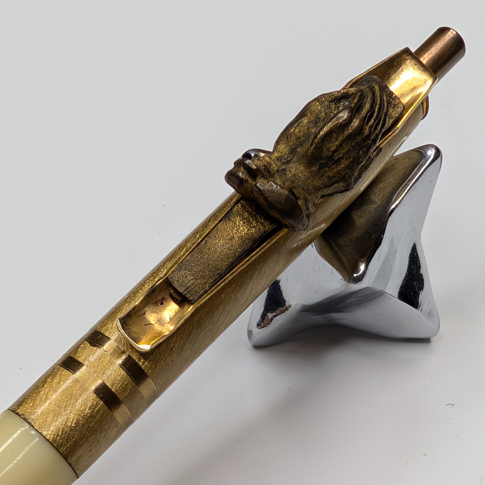 c1960s Serenity Prayer Pen Hands Clip Novelty Religion Christian Bible Quote G16