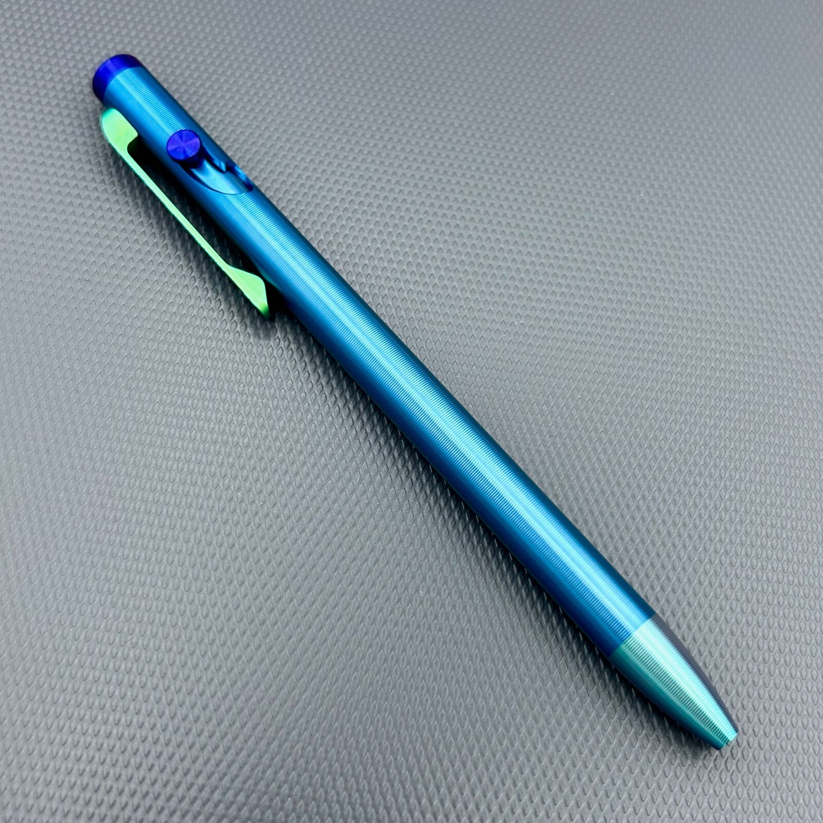 Tactile Turn – Titanium Slim Bolt Action Standard Size Pen Fade w/ KOI Clip