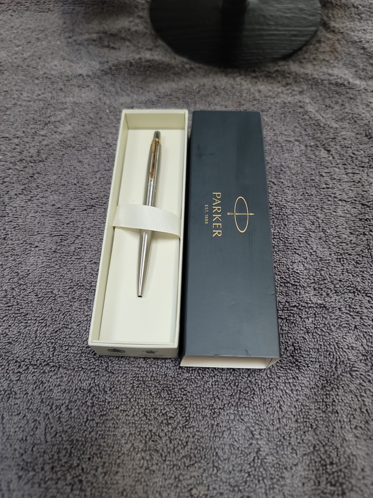 Luxor Parker Jotter Ballpoint Pen, Stainless Steel with Gold Trim, Black Ink