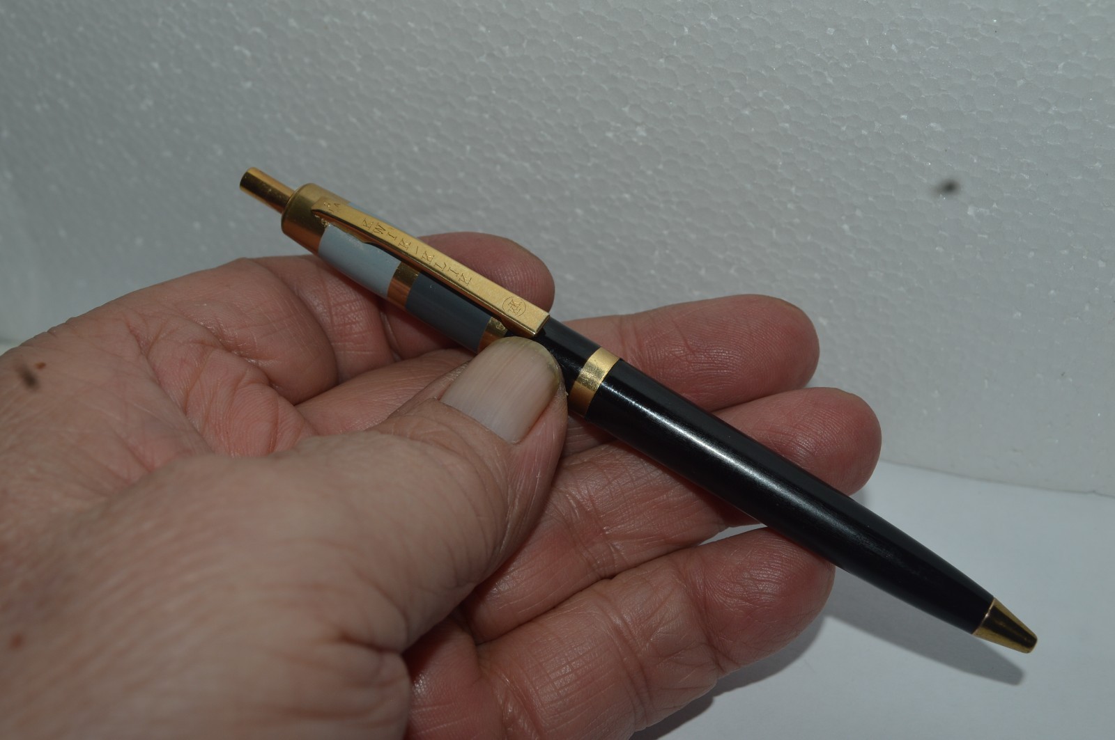 KWIK KLIK Ballpoint Pen New-Old Stock Black Barrel Metal Cap Made In USA 1960s